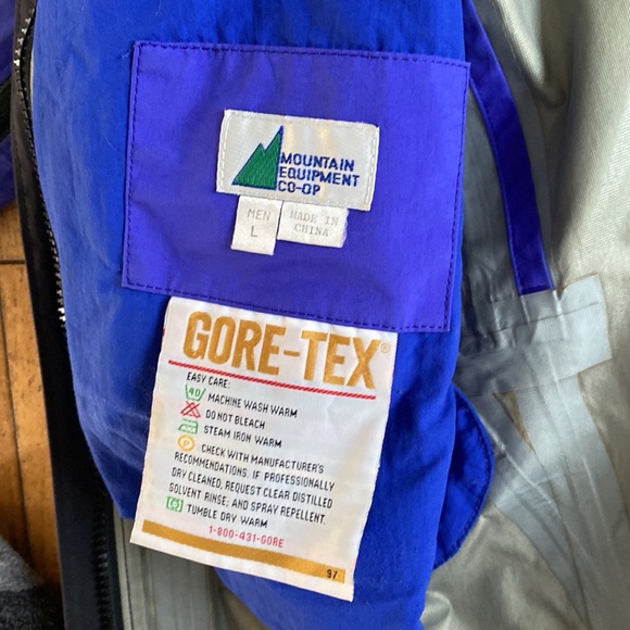 Gore-Tex Mountain equipment co-op vintage jacket - Picture 3 of 4